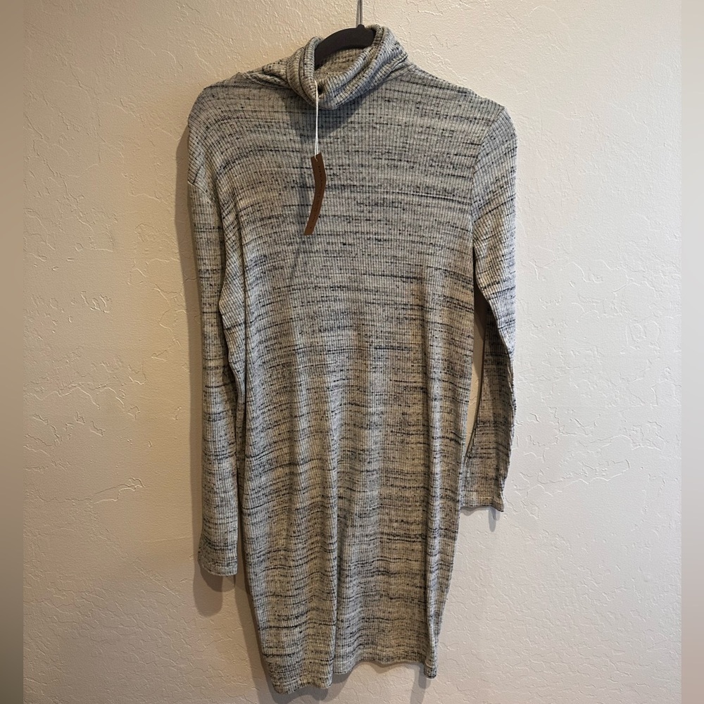 Project Social Dress​​​ - Picture 4 of 4